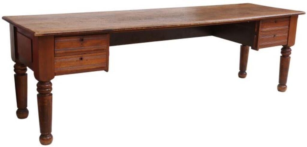 AMERICAN WALNUT KNAPP JOINERY