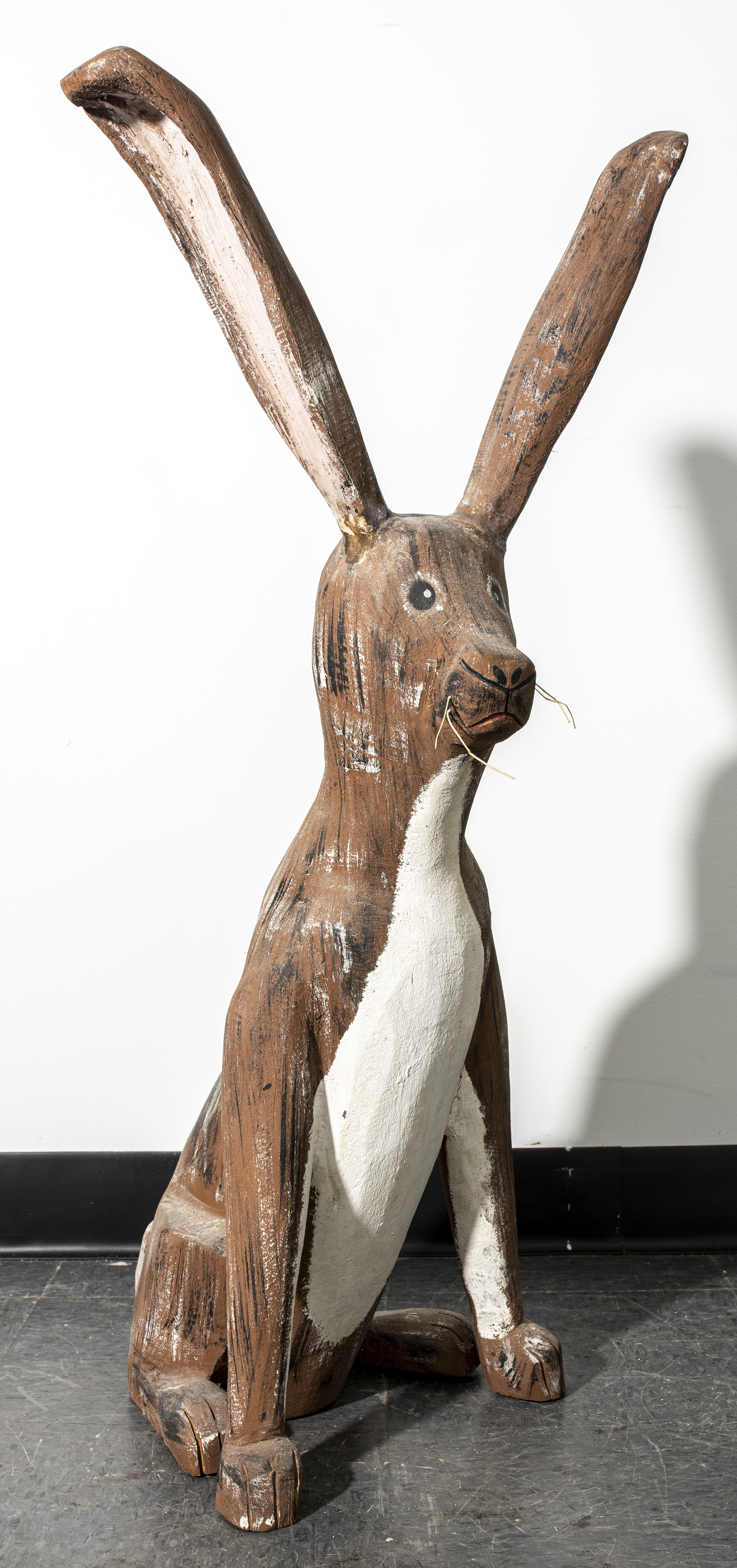 AMERICANA FOLK ART LARGE HARE