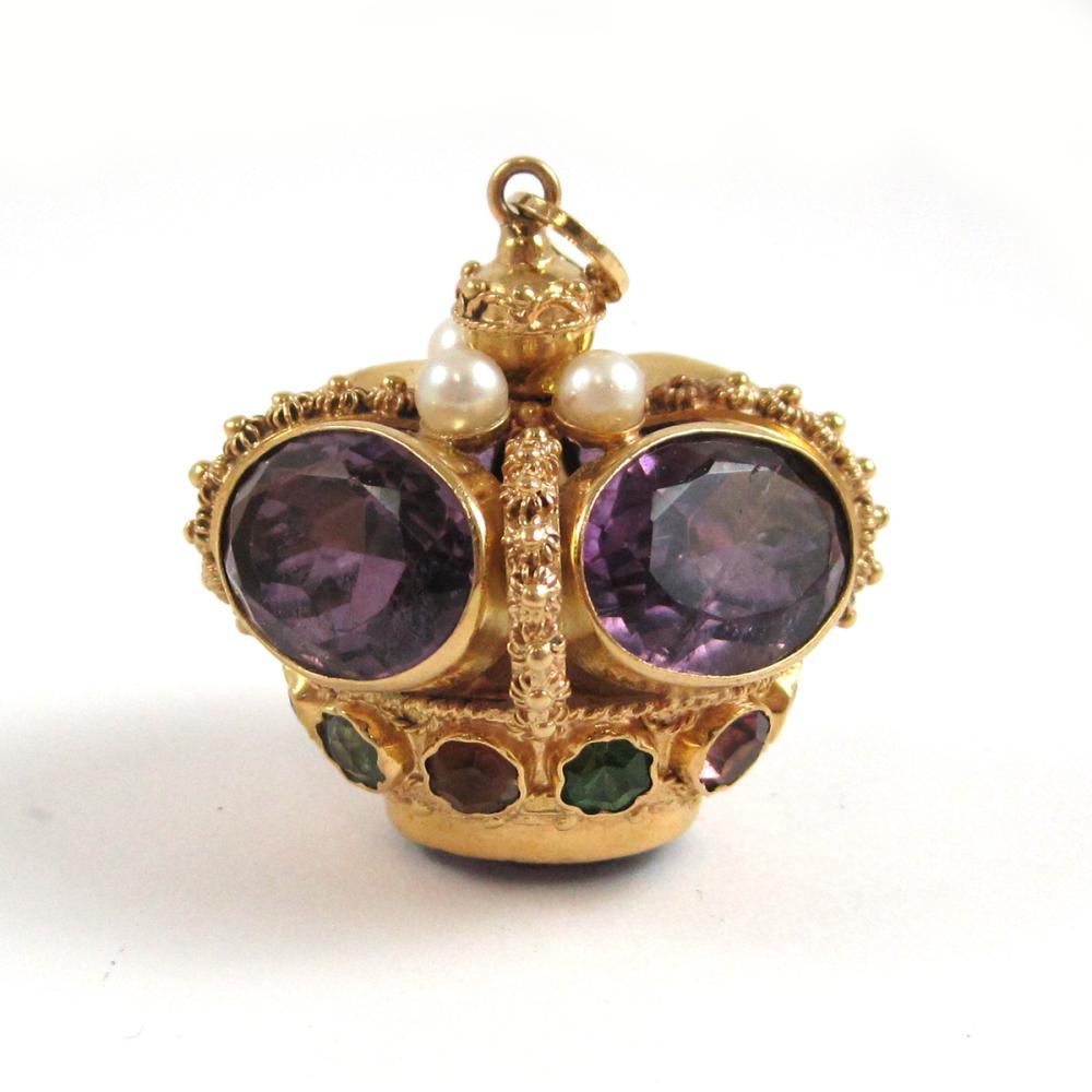 AMETHYST AND EIGHTEEN KARAT GOLD