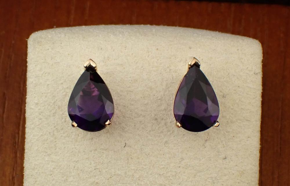 AMETHYST AND FOURTEEN KARAT GOLD