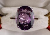 AMETHYST AND WHITE GOLD SOLITA