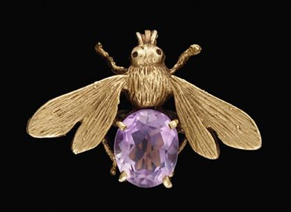 Amethyst "bee" brooch    14 karat