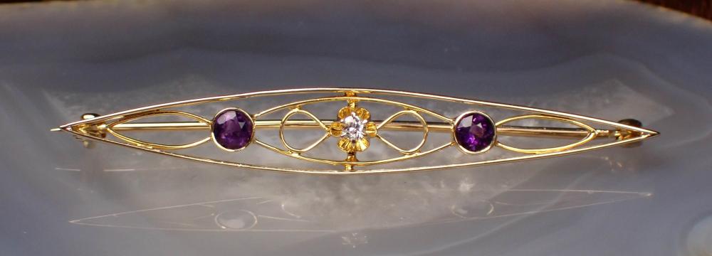 AMETHYST, DIAMOND AND GOLD BAR