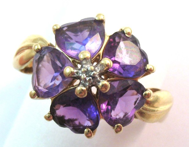 AMETHYST DIAMOND AND YELLOW GOLD