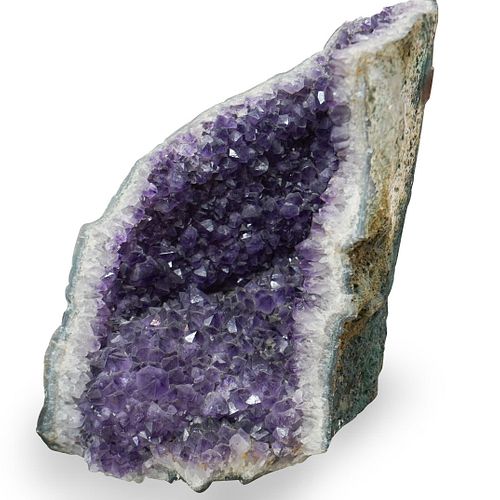 AMETHYST GEODEDESCRIPTION: An