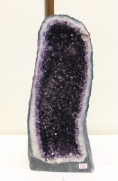 AMETHYST QUARTZ CAVE GEODEAMET