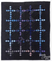 AMISH COTTON PATCHWORK QUILT<b