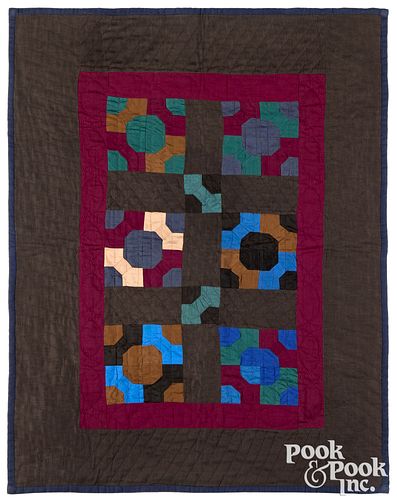 AMISH CRIB QUILTAmish crib quilt