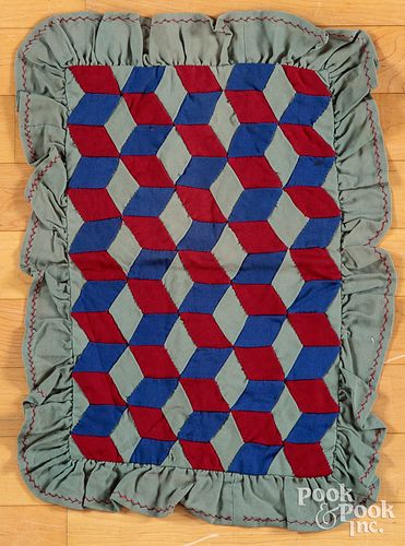 AMISH DOLL QUILT, EARLY TO MID 20TH