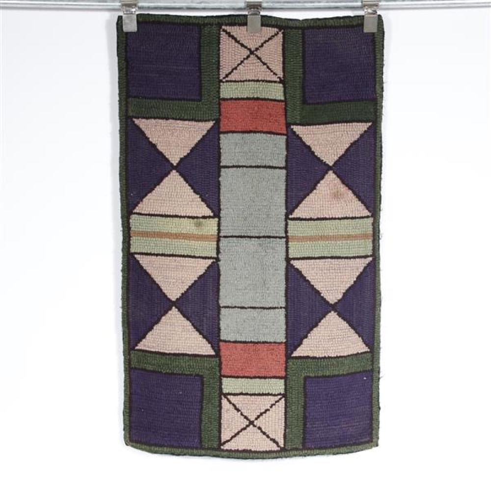 AMISH HOOKED RUG WITH GEOMETRIC