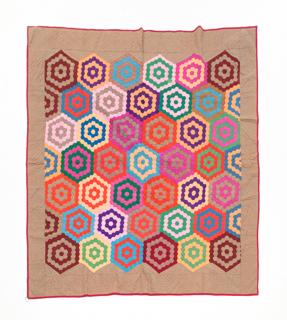 AMISH OR MENNONITE PIECED QUILT.