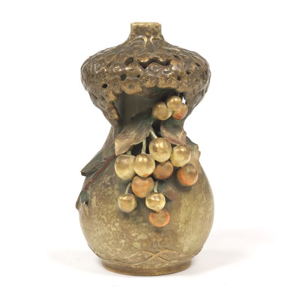AMPHORA AUSTRIA POTTERY VASE 9 ½" x