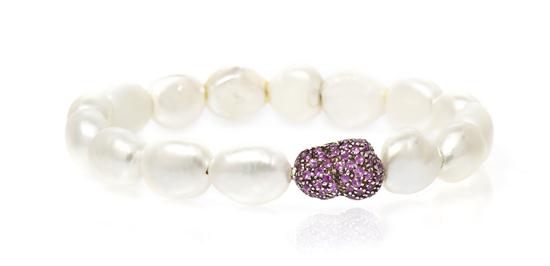An 18 Karat White Gold Cultured