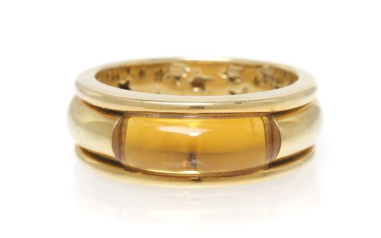 An 18 Karat Yellow Gold and Citrine