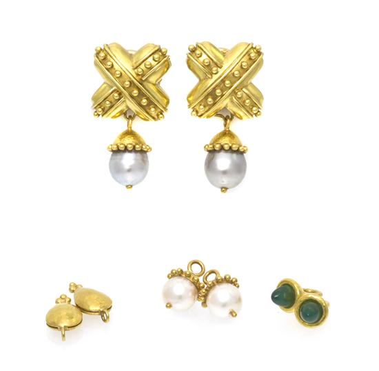 An 18 Karat Yellow Gold