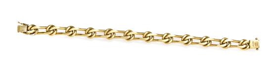 An 18 Karat Yellow Gold Chain