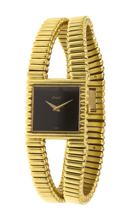 An 18 Karat Yellow Gold
