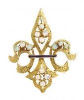 An 18 Karat Yellow Gold Opal a