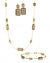 An 18 Karat Yellow Gold Smoky
