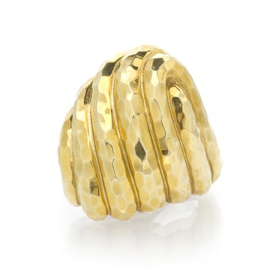 An 18 Karat Yellow Gold Ring