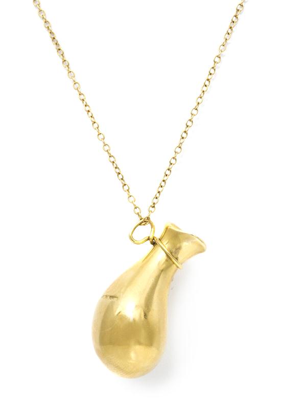 An 18 Karat Yellow Gold Necklace