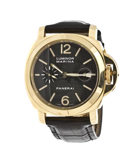 An 18 Karat Yellow Gold Luminor