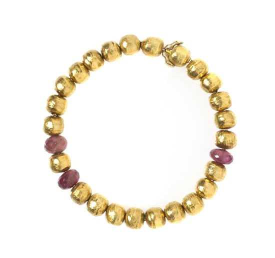An 18 Kart Yellow Gold and
