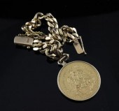 An 18ct gold flattened curblin