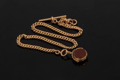 An 18ct yellow gold curb link