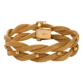 AN 18K GOLD BRACELET<br>An 18k