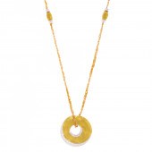 AN 18K TEXTURED DIAMOND PENDAN