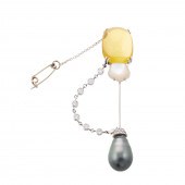AN 18K WHITE GOLD CITRINE TAHI