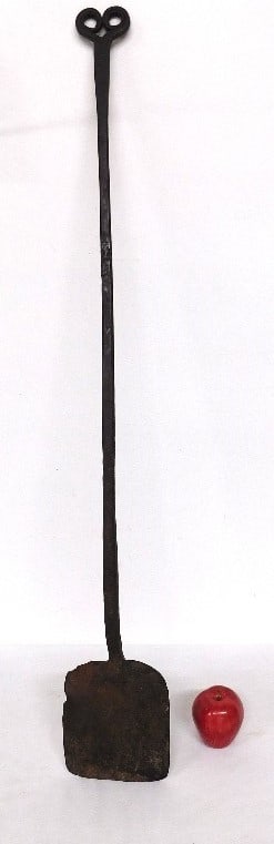 AN 18TH C. BLACKSMITH WROUGHT PEELA