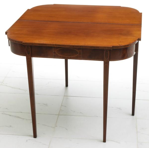 AN 18TH CENT AMERICAN INLAID FLIP