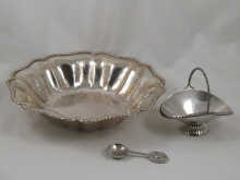 An .800 standard silver lobed