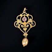 An 9ct Gold Suffragette pendan