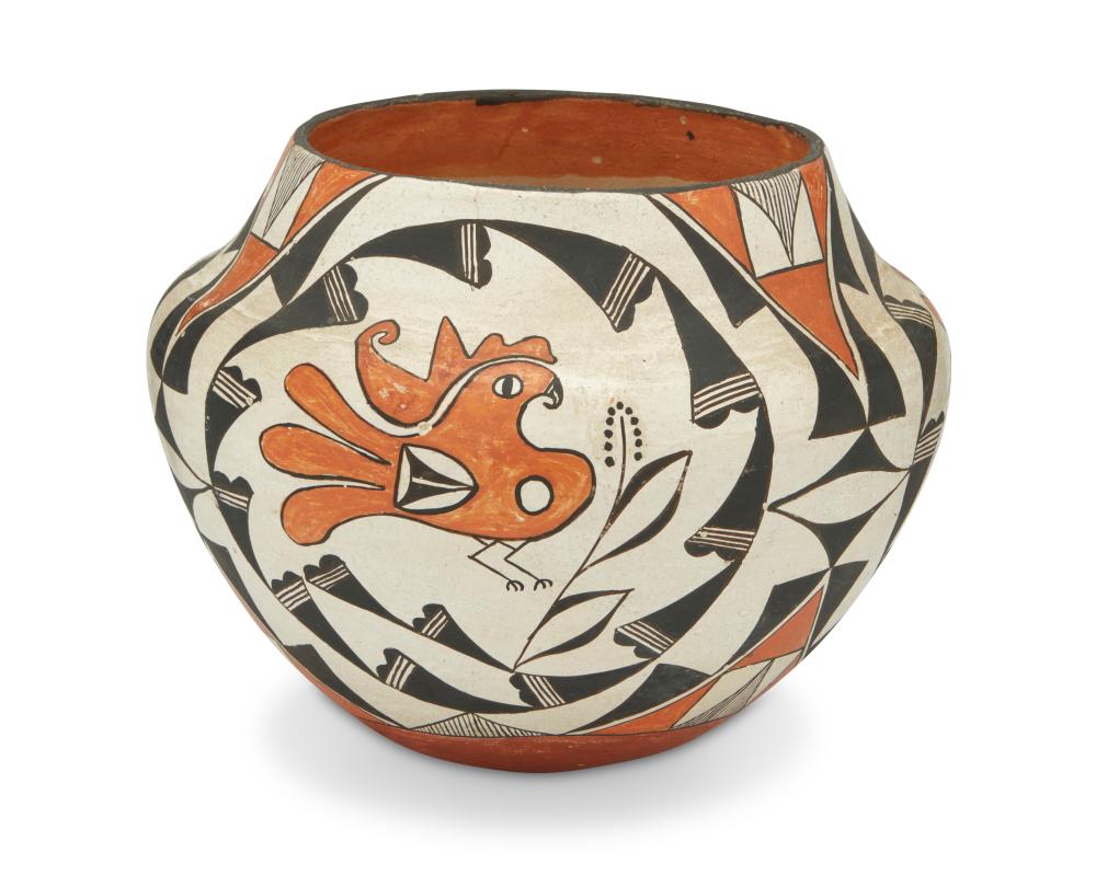 AN ACOMA POTTERY OLLAAn Acoma