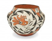 AN ACOMA POTTERY OLLAAn Acoma