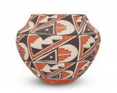 AN ACOMA PUEBLO POTTERY OLLAAn