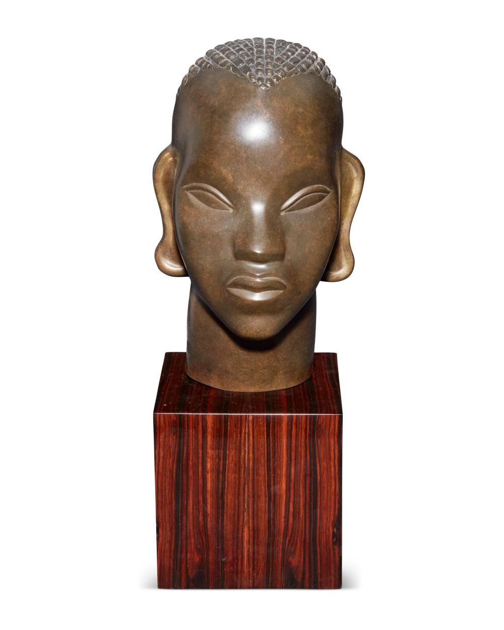 AN AFRICAN BRONZE MASKAn African