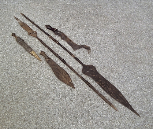 An African iron stabbing spear with