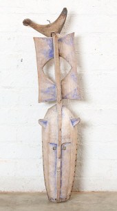 AN AFRICAN TRIBAL CARVED WOOD