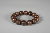AN ALOESWOOD BRACELET<br>AN AL