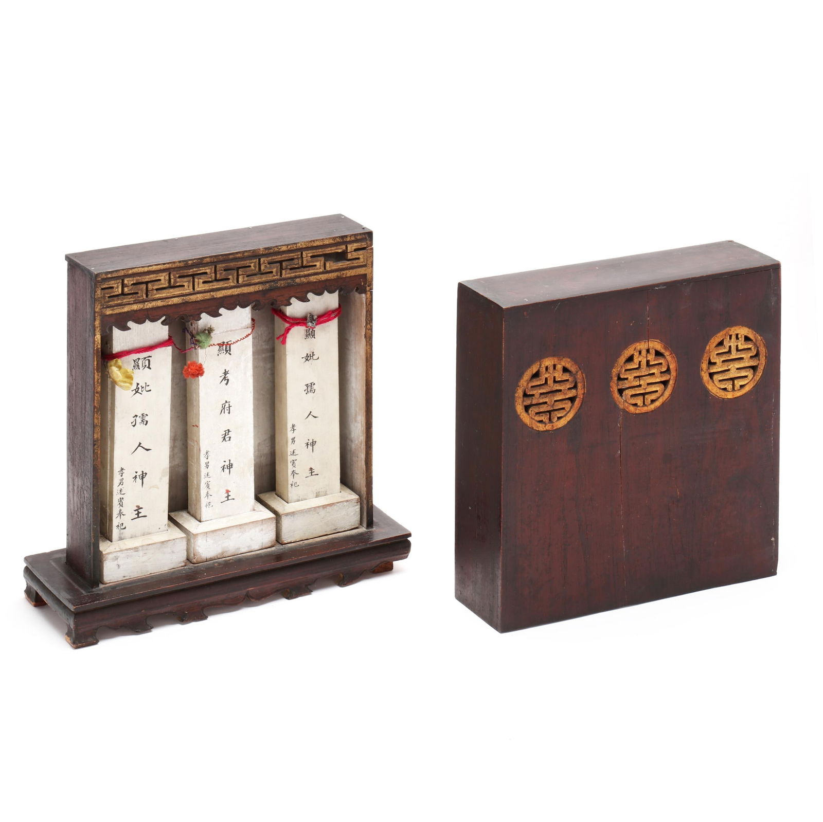 AN ALTAR CASE WITH ANCESTRAL SPIRIT
