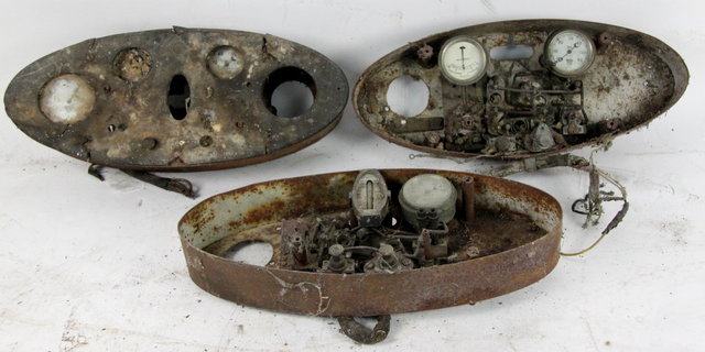 An Alvis dashboard with oil and