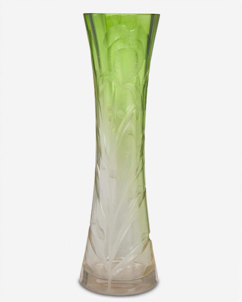 AN AMERICAN CUT GLASS VASEAn