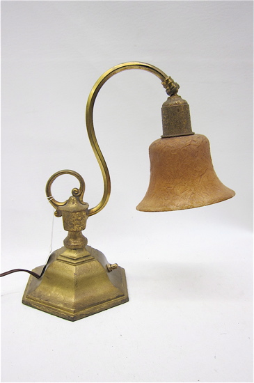 AN AMERICAN DESK LAMP c. 1920's;