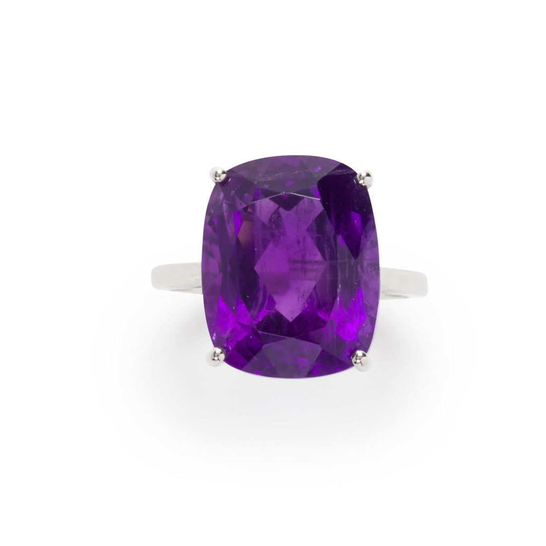 AN AMETHYST AND FOURTEEN KARAT