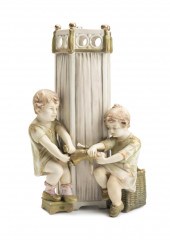 AN AMPHORA VASE WITH YOUNG CHI