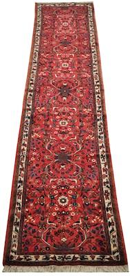 An Angelis Runner Approx. 13'-8"
